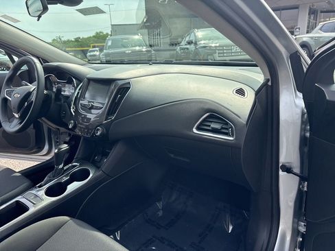 Used 2017 Chevrolet Cruze LT w/ Convenience Package FWD image 34