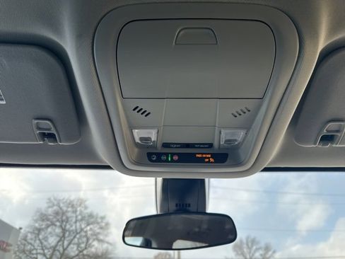 Used 2023 GMC Acadia SLE w/ Driver Convenience Package image 23