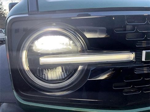 Used 2023 Ford Bronco Wildtrak image 30