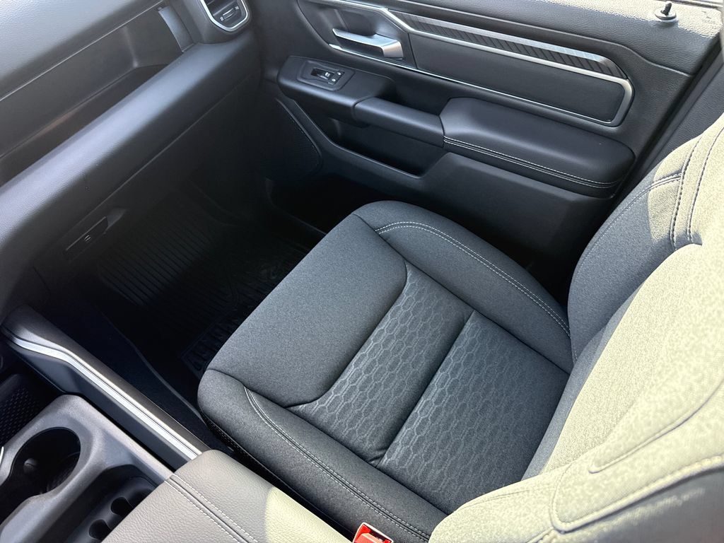 New 2027 RAM 1500 4x4 Crew Cab image 16