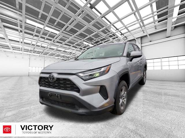 Used 2025 Toyota RAV4 XLE AWD/4WD image 7