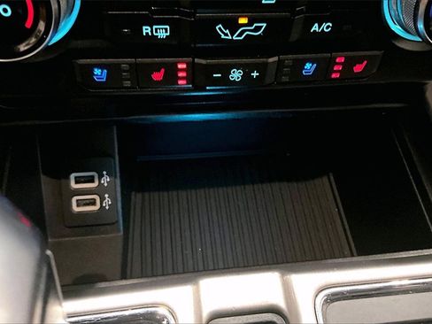 Used 2019 Ford F150 Platinum w/ Technology Package image 17