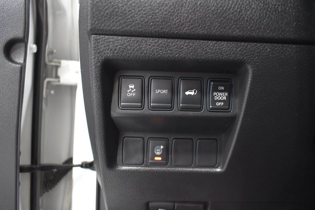 Used 2014 Nissan Rogue SV w/ SV Premium Package FWD image 19