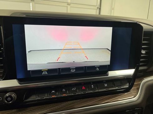 Used 2022 Chevrolet Silverado 1500 LT w/ Convenience Package II image 27