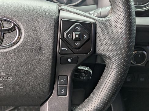 Used 2023 Toyota Tacoma TRD Off-Road image 29