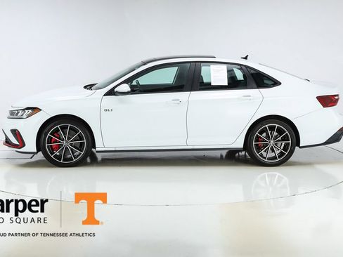 Used 2025 Volkswagen Jetta GLI Autobahn FWD image 2