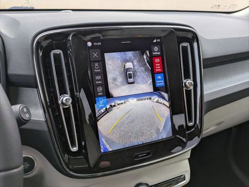 New 2026 Volvo XC40 B5 Plus w/ Protection Package Premier image 9