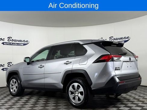 Used 2023 Toyota RAV4 LE image 8