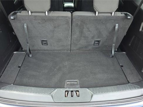 Used 2021 Ford Explorer XLT w/ Class III Trailer Tow Package image 10