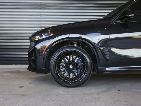 Used 2025 BMW X5 M Competition w/ Executive Package image 12