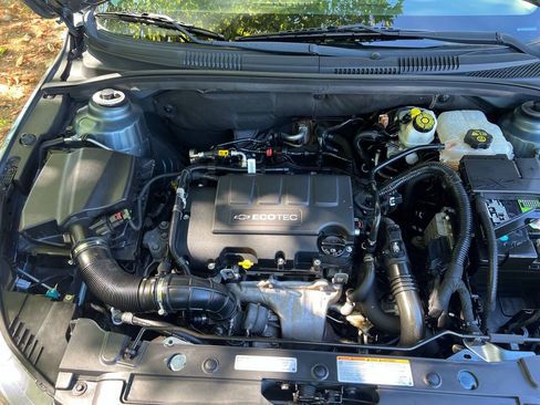 Used 2012 Chevrolet Cruze LT FWD image 12