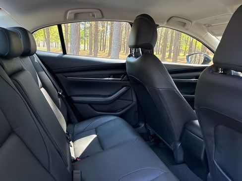 Used 2025 MAZDA MAZDA3 s image 23