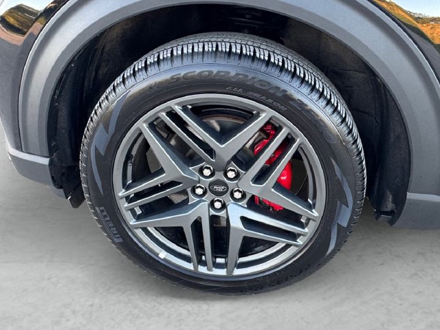 Used 2025 Ford Explorer ST-Line w/ ST-Line Street Pack AWD/4WD image 23