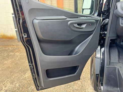 Used 2026 Mercedes-Benz Sprinter 2500 image 35