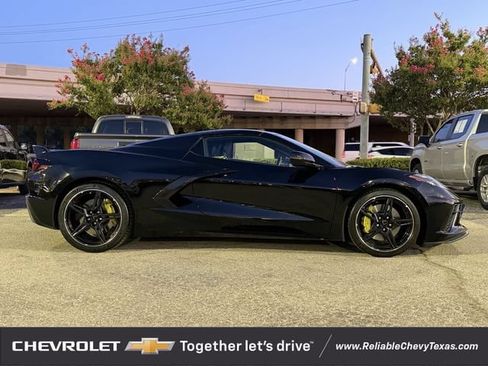Used 2023 Chevrolet Corvette Stingray Preferred Conv w/ Z51 Performance Package RWD image 5