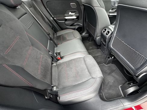 Certified 2025 Mercedes-Benz GLA 250 image 18