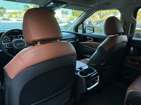 Certified 2023 Kia Carnival SX Prestige image 23