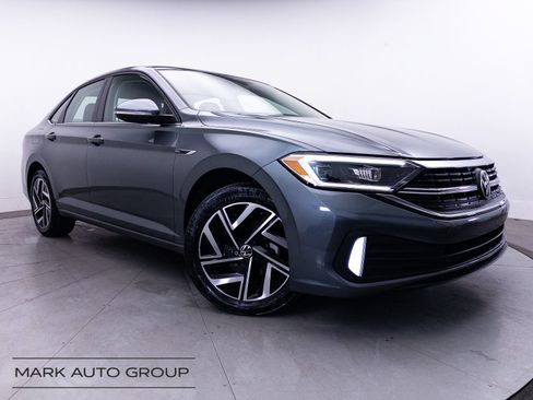 Used 2023 Volkswagen Jetta SEL FWD image 1