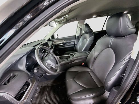 Used 2024 Toyota Grand Highlander AWD image 14
