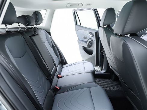 New 2026 Volkswagen Tiguan SE image 38