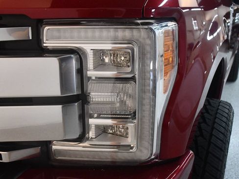 Used 2018 Ford F250 Platinum w/ Platinum Ultimate Package AWD/4WD image 68