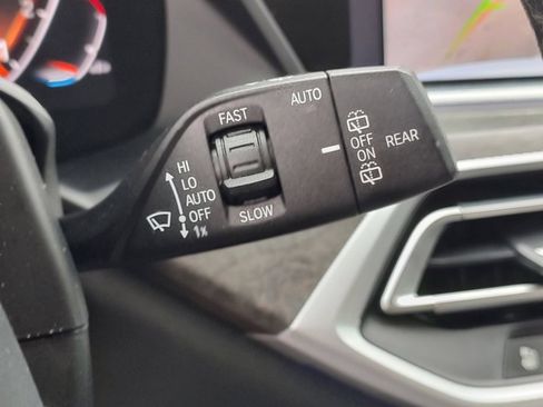 Used 2020 BMW X7 xDrive40i w/ Premium Package AWD/4WD image 23