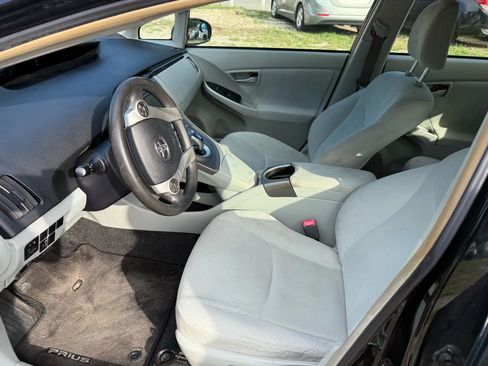 Used 2012 Toyota Prius One image 7