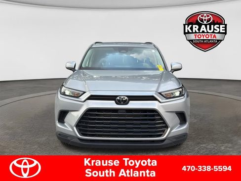 Used 2025 Toyota Grand Highlander FWD image 2