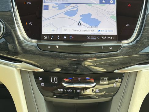 Used 2023 Cadillac XT6 Premium Luxury w/ LPO, Floor Liner Package AWD/4WD image 22