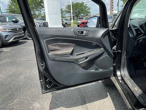 Used 2018 Ford EcoSport SE FWD image 18