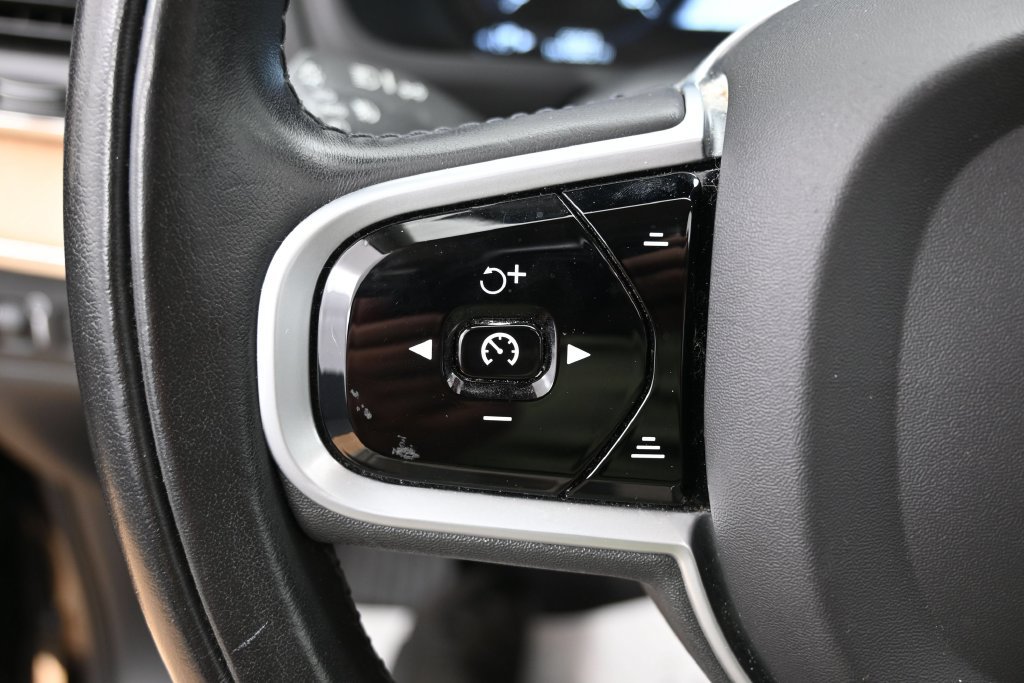 Used 2021 Volvo XC90 T8 Inscription Expression w/ Climate Package AWD/4WD image 19
