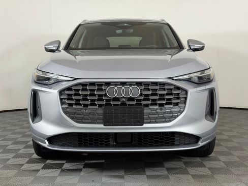 Certified 2025 Audi Q5 Premium w/ Convenience Package AWD/4WD image 6