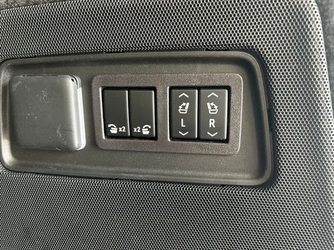 Used 2024 Cadillac Escalade V AWD/4WD image 38