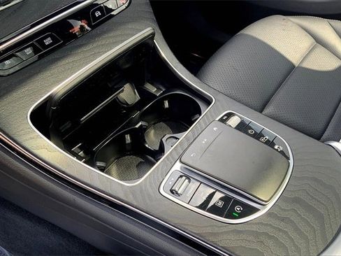 Used 2022 Mercedes-Benz GLC 300 image 13