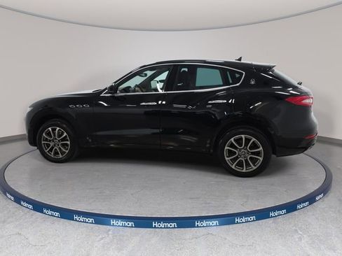 Used 2020 Maserati Levante S AWD/4WD image 9