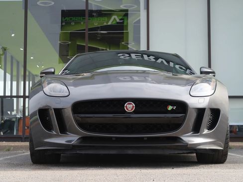 Used 2016 Jaguar F-TYPE R image 3