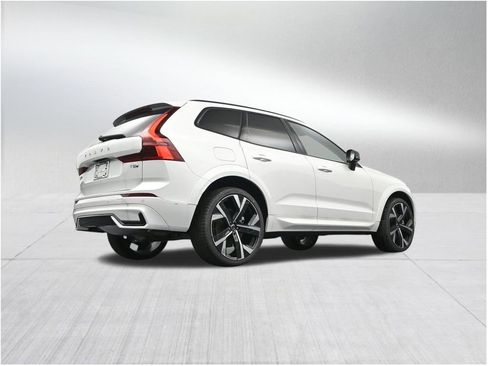New 2026 Volvo XC60 T8 Ultra AWD/4WD image 25