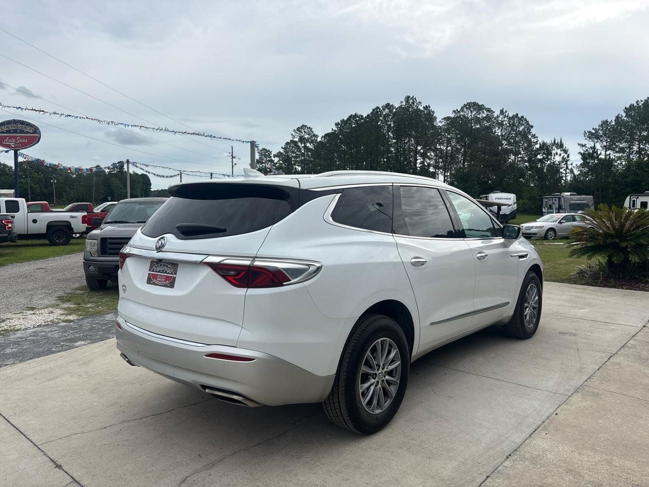 Used 2023 Buick Enclave Essence FWD image 5