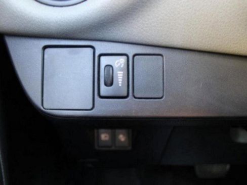 Used 2017 Toyota Yaris L image 82