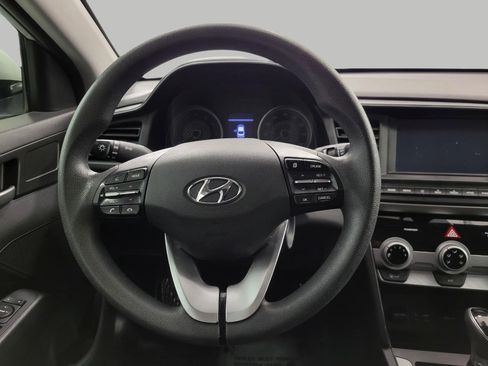 Used 2019 Hyundai Elantra SEL w/ Cargo Package FWD image 5