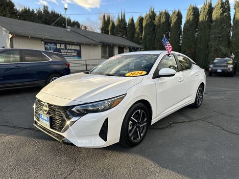 Used 2024 Nissan Sentra SV image 4