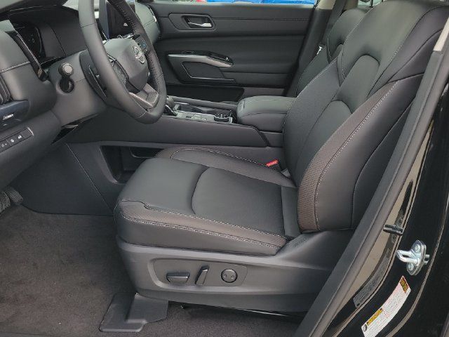New 2026 Nissan Pathfinder SL AWD/4WD image 6