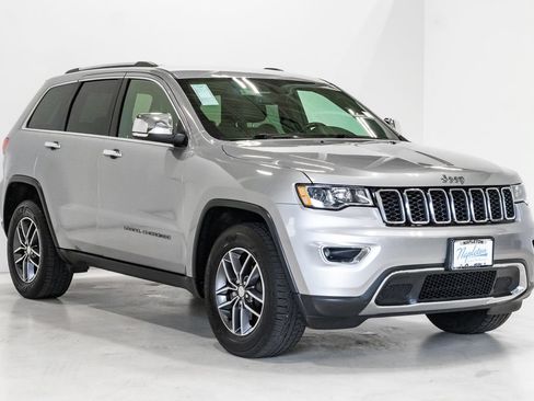 Used 2018 Jeep Grand Cherokee Limited AWD/4WD image 6