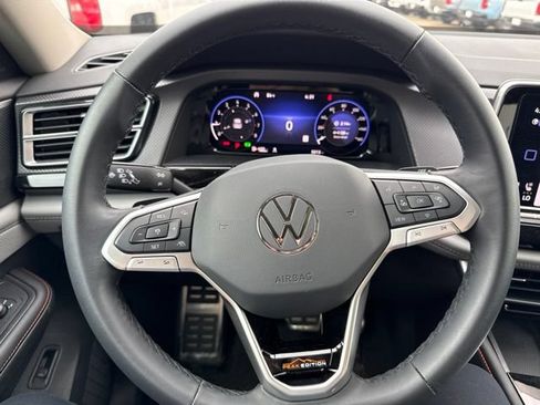 Used 2024 Volkswagen Atlas Peak Edition SEL AWD/4WD image 16
