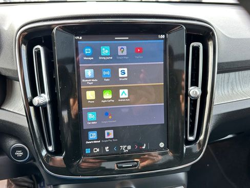 Used 2025 Volvo XC40 B5 Core image 18