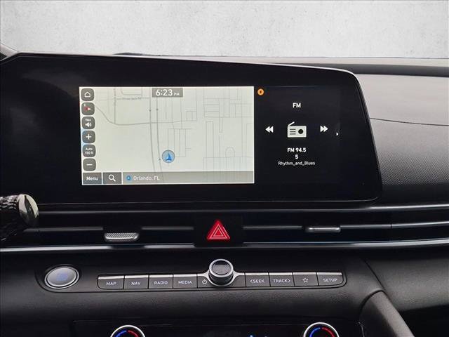Used 2025 Hyundai Elantra Limited FWD image 13