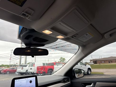 Used 2022 Ford Escape SEL w/ Technology Package FWD image 19