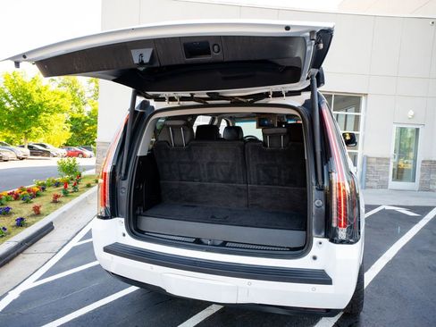Used 2017 Cadillac Escalade Premium Luxury AWD/4WD image 53