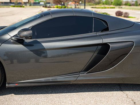Used 2016 McLaren 650S Spider image 21