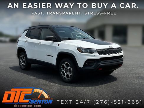 Used 2022 Jeep Compass Trailhawk w/ Trailer Tow Group AWD/4WD image 1